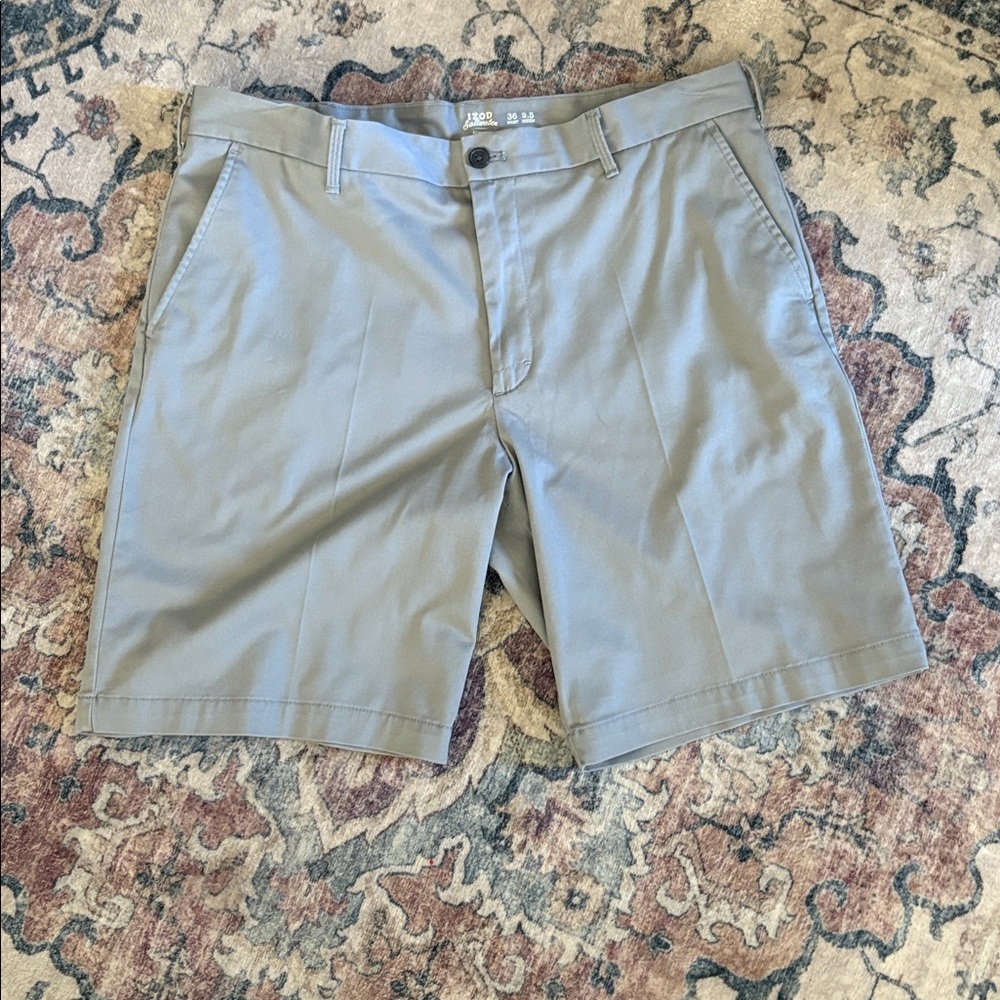Izod Saltwater Stretch Gray Shorts